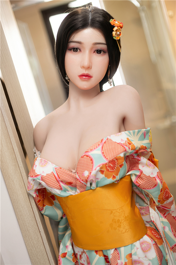 Real sex dolls im japanischen Kimono